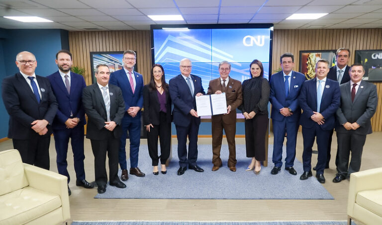 Leia mais sobre o artigo TRF4 amplia cooperação tecnológica com o CNJ (16/06/2026)