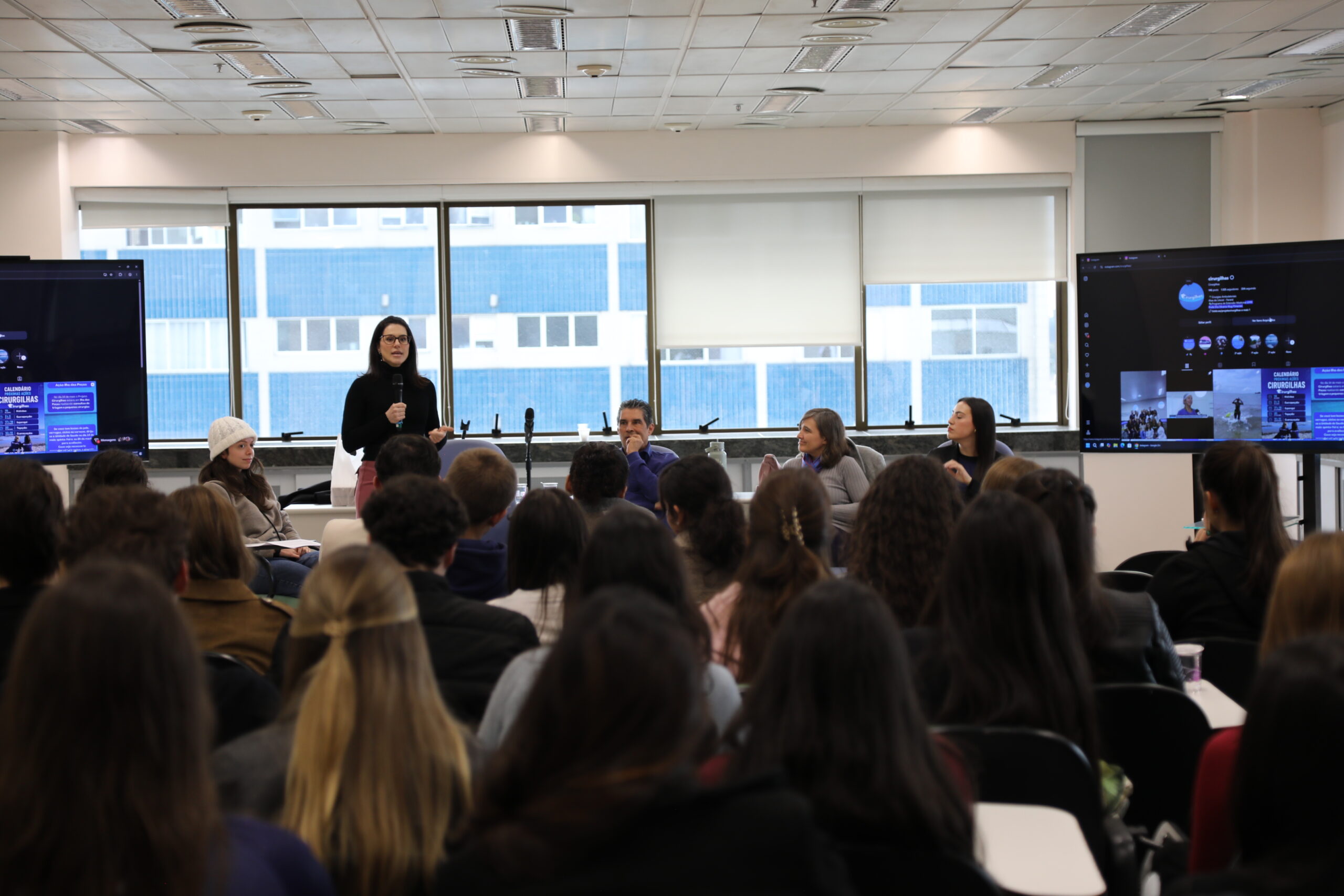 No momento, você está visualizando Roda de conversa com estudantes de Medicina aborda judicialização na área da saúde (15/06/2026)