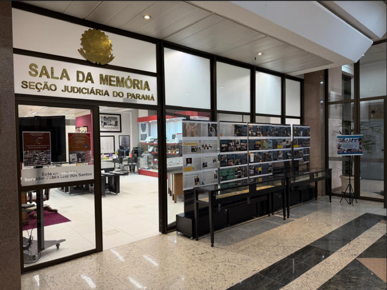 Leia mais sobre o artigo Memória JFPR inaugura mostra de 25 anos da Lei dos JEFs, memória e cidadania (19/06/2026)