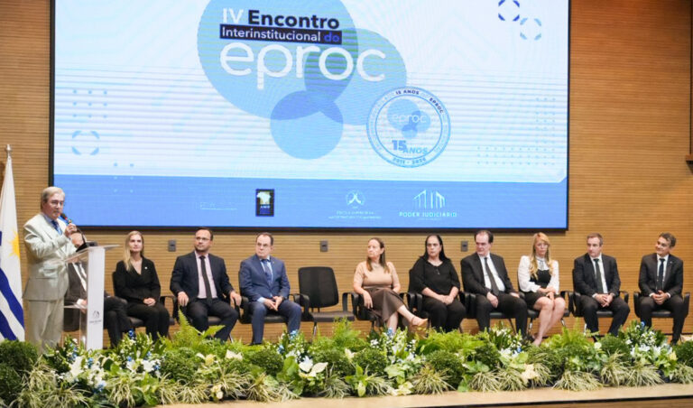 Leia mais sobre o artigo Magistrados da 4ª Região participam do IV Encontro Interinstitucional do eproc no TJTO (07/07/2026)