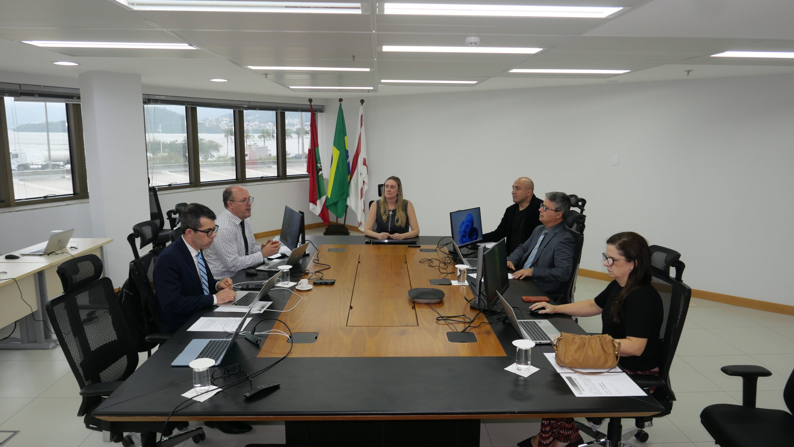 No momento, você está visualizando Desembargadores das turmas avançadas de SC participam de oficina sobre IA (31/08/2026)