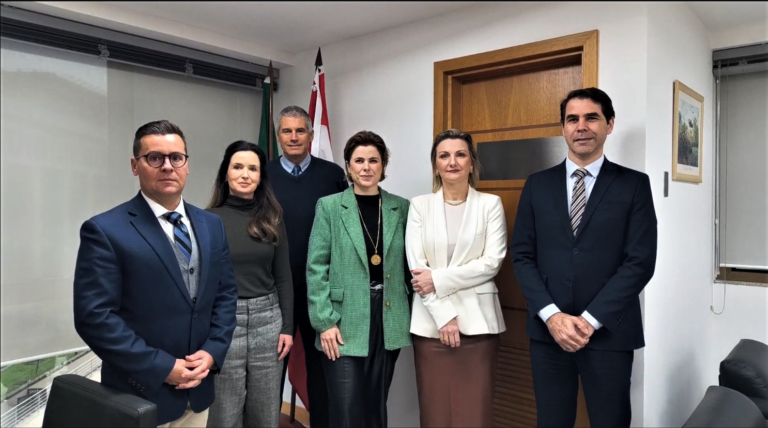 Leia mais sobre o artigo Varas de execuções fiscais de Florianópolis recebem representantes da OAB (12/08/2026)