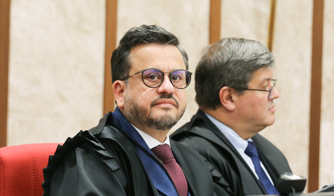 No momento, você está visualizando Francisco Donizete Gomes toma posse como novo desembargador federal do TRF4 (10/08/2026)