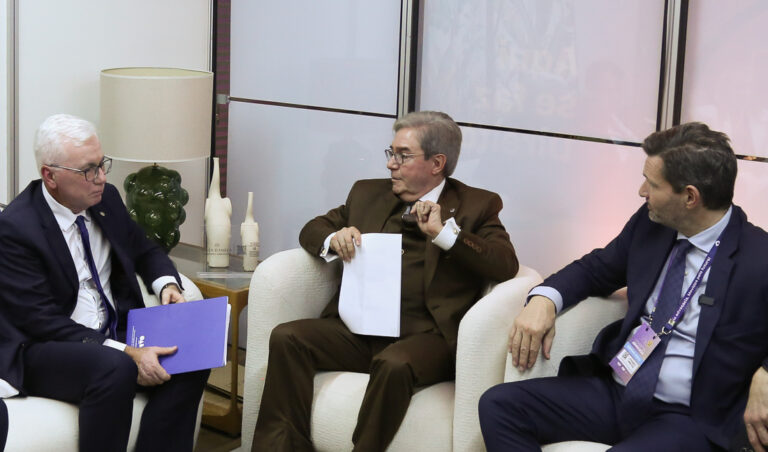Leia mais sobre o artigo Presidente do TRF4 participa de reunião no evento “Cidade da Advocacia”, em Porto Alegre (06/08/2026)