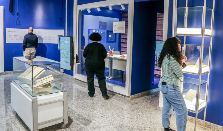 Leia mais sobre o artigo TRF4 promove exposição que aborda a evolução dos cuidados com saúde mental e emocional (29/09/2026)