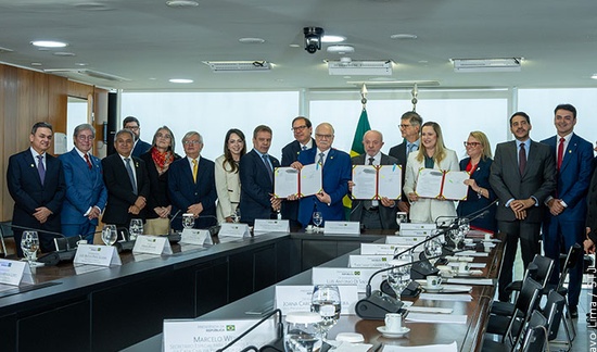 Leia mais sobre o artigo Presidente do TRF4 participa de sanção da nova lei de custas da Justiça Federal (04/09/2026)